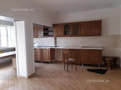 Satılır 6 otaqlı həyət evi 240 m²