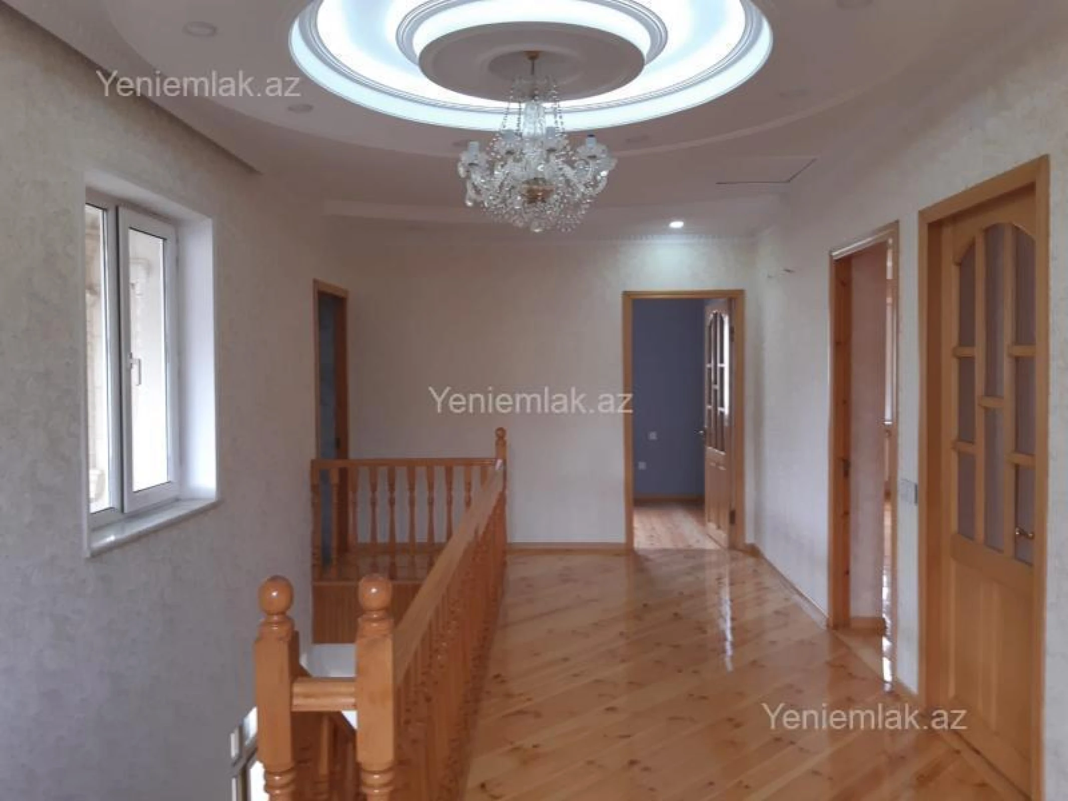 Satılır 6 otaqlı həyət evi 240 m²