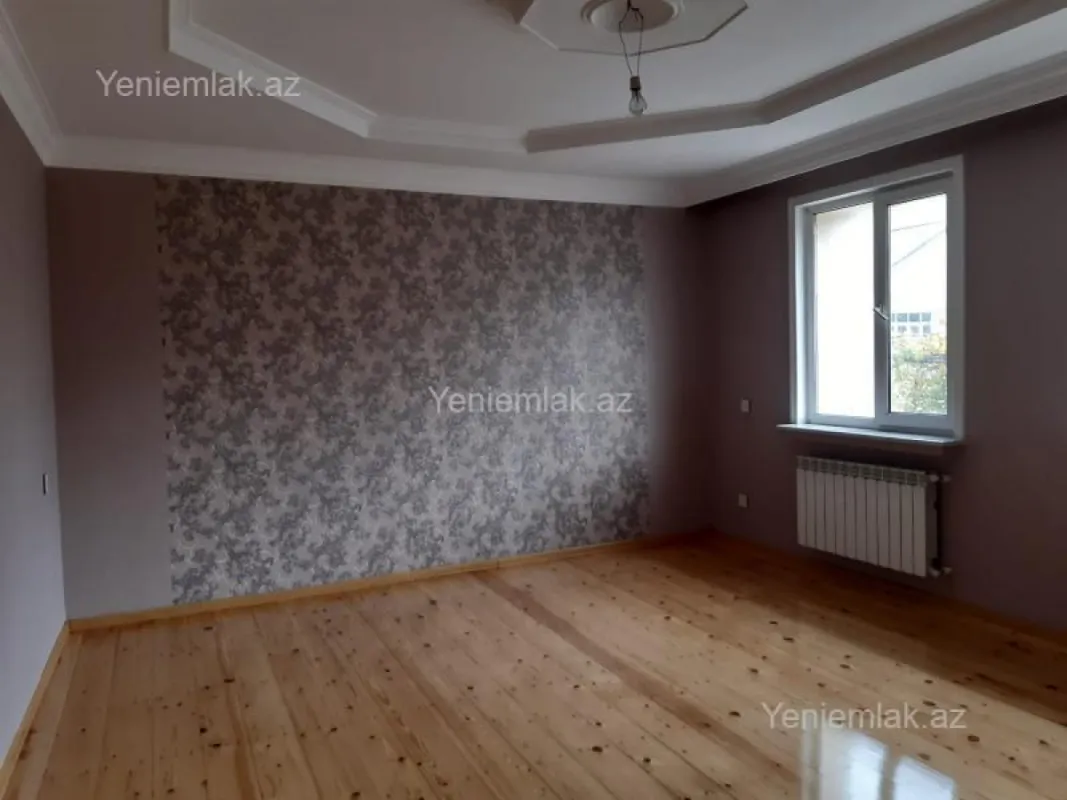 Satılır 6 otaqlı həyət evi 240 m²