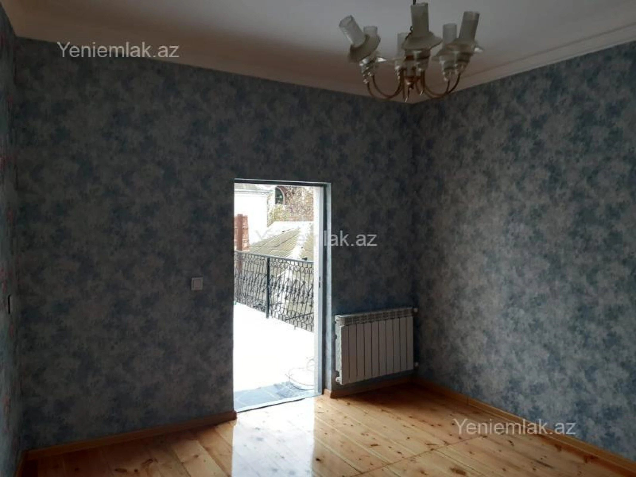 Satılır 6 otaqlı həyət evi 240 m²