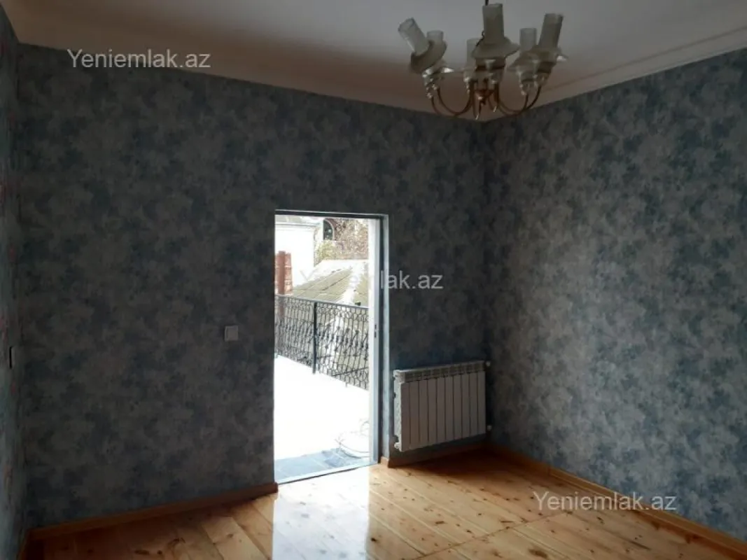 Satılır 6 otaqlı həyət evi 240 m²