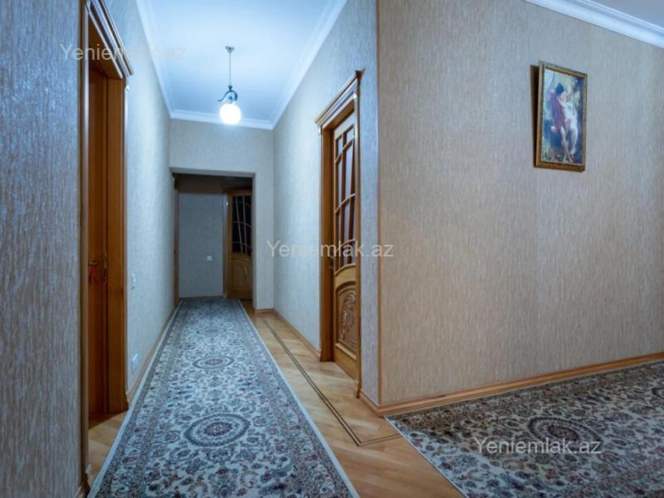 Satılır 9 otaqlı həyət evi 600 m²