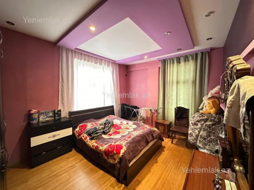 Satılır 4 otaqlı yeni tikili 120 m²