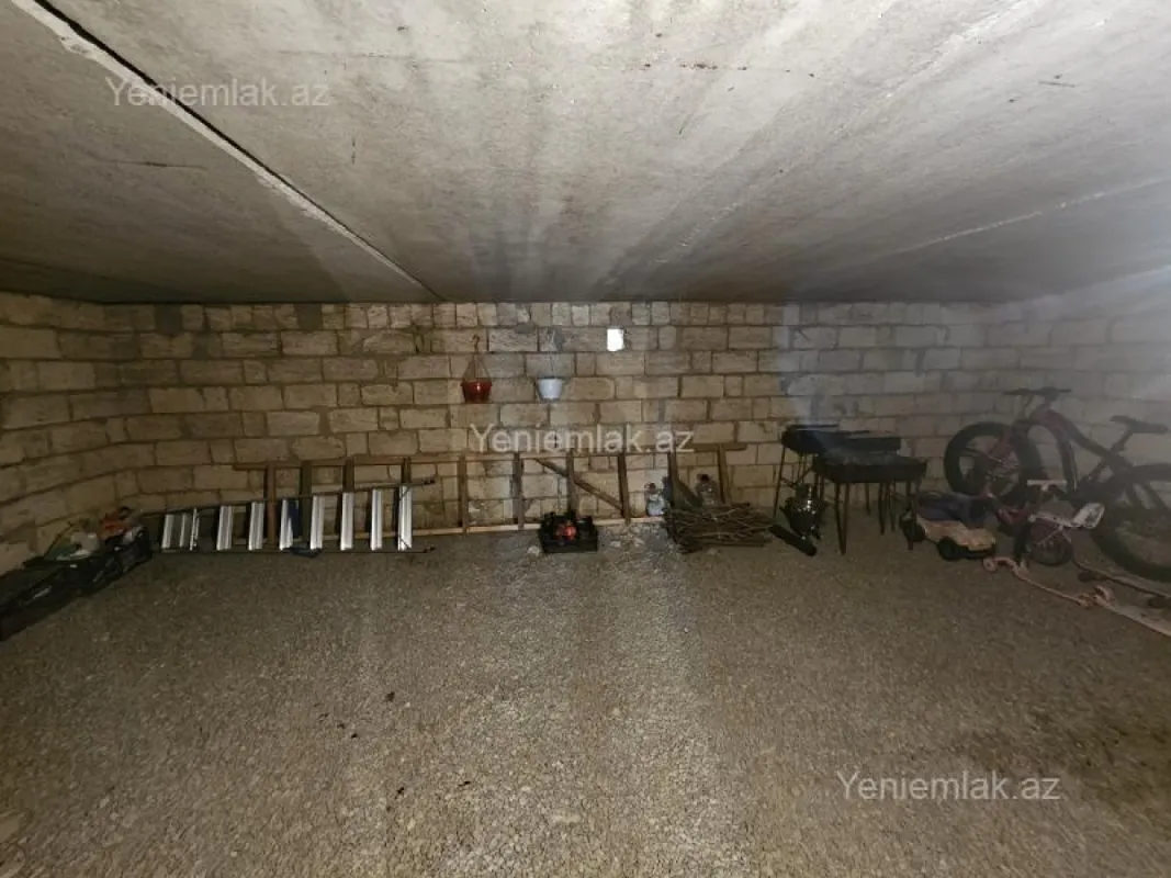 Satılır 4 otaqlı həyət evi 160 m²