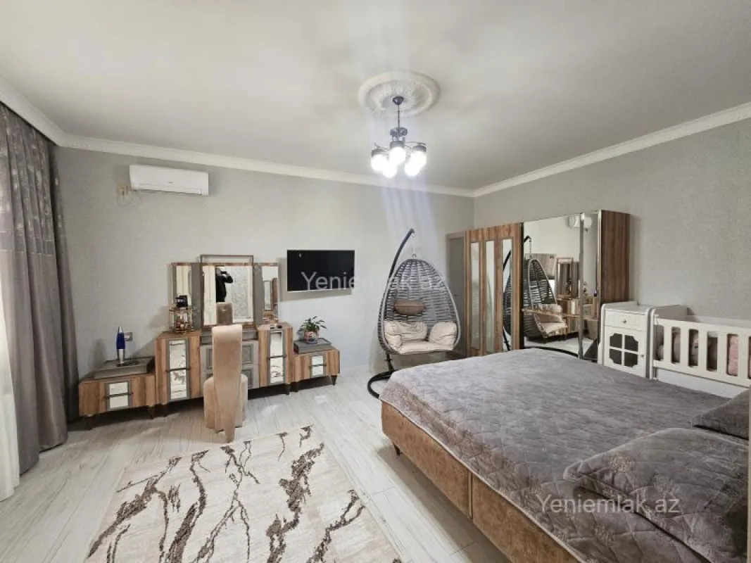 Satılır 4 otaqlı həyət evi 160 m²