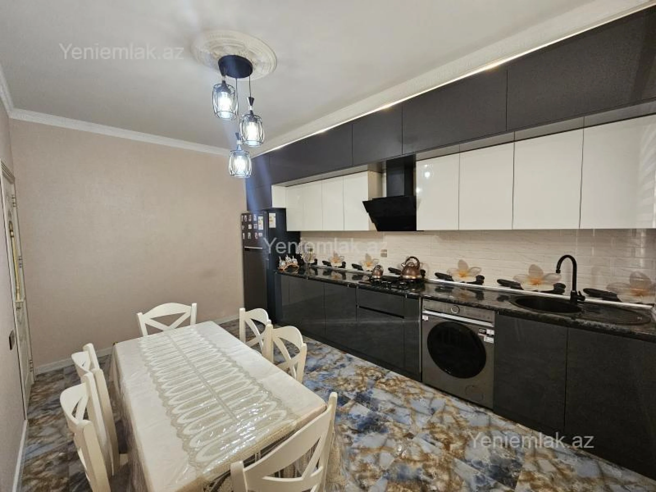 Satılır 4 otaqlı həyət evi 160 m²