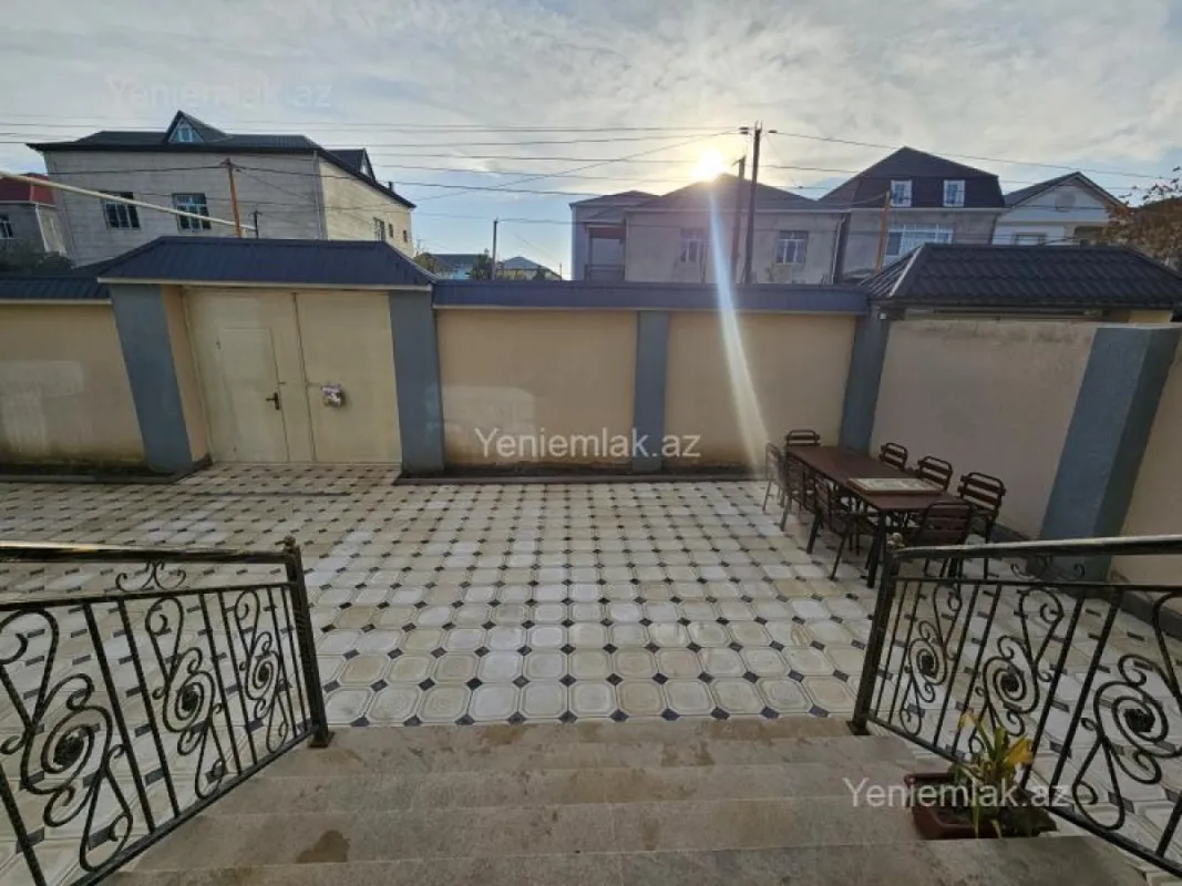 Satılır 4 otaqlı həyət evi 160 m²