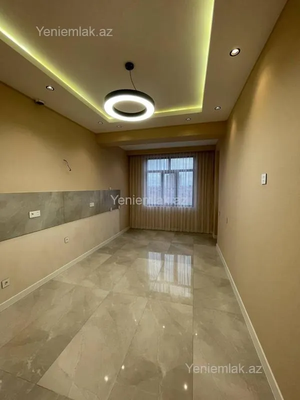 Satılır 3 otaqlı yeni tikili 130 m²
