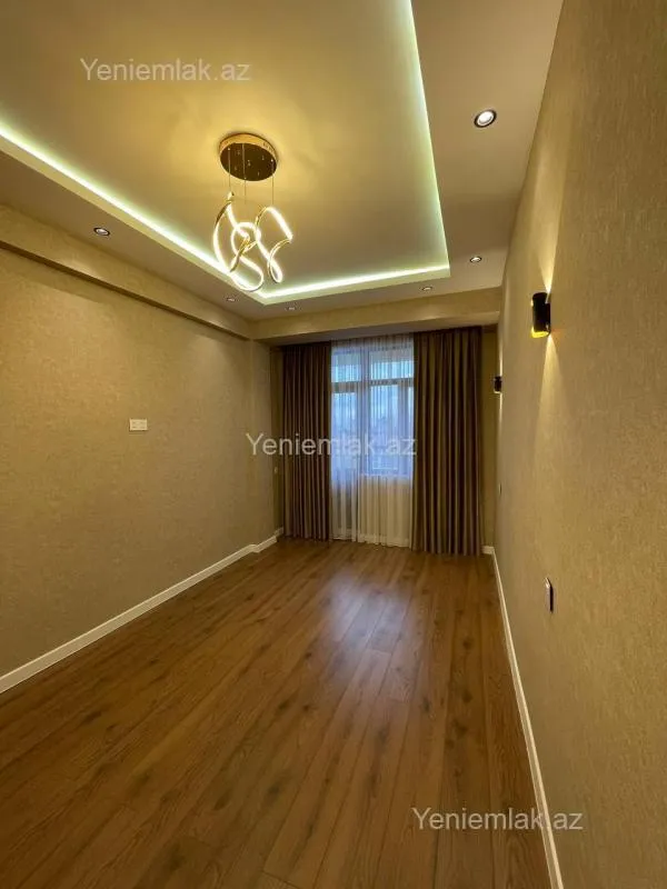 Satılır 3 otaqlı yeni tikili 130 m²