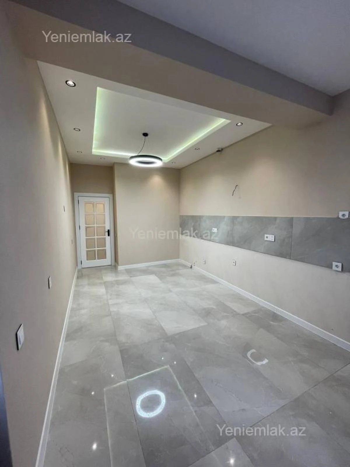 Satılır 3 otaqlı yeni tikili 130 m²