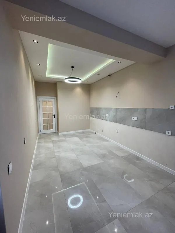 Satılır 3 otaqlı yeni tikili 130 m²