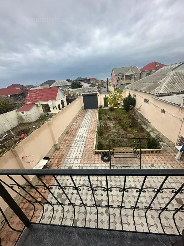 Satılır 4 otaqlı həyət evi 150 m²