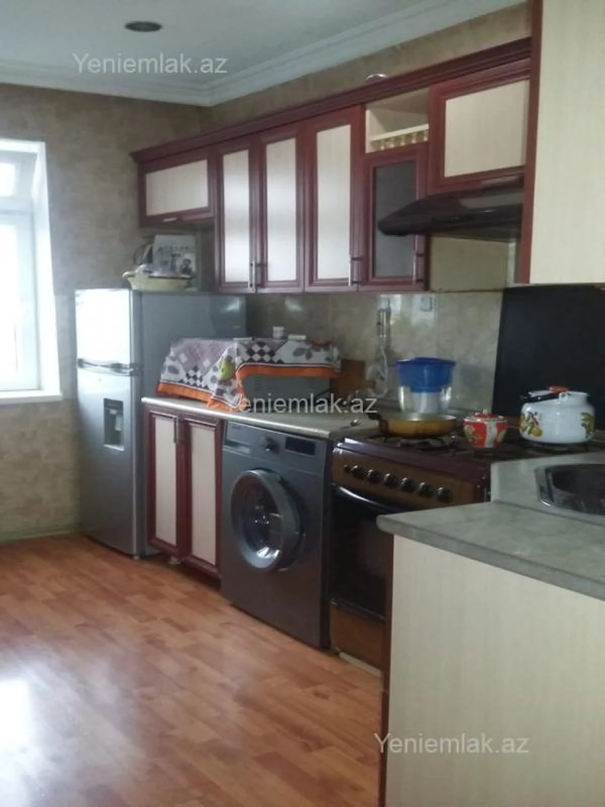 Satılır 2 otaqlı köhnə tikili 64 m²