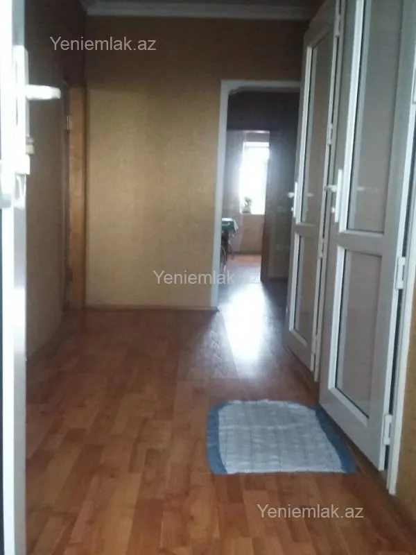Satılır 2 otaqlı köhnə tikili 64 m²