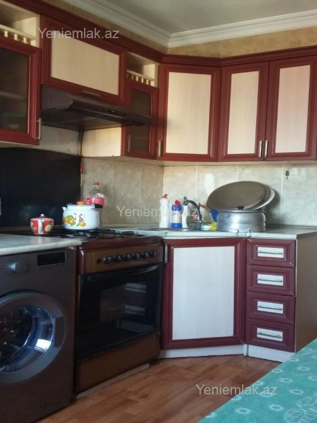 Satılır 2 otaqlı köhnə tikili 64 m²