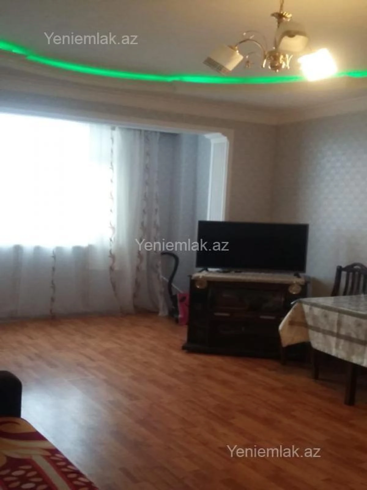 Satılır 2 otaqlı köhnə tikili 64 m²