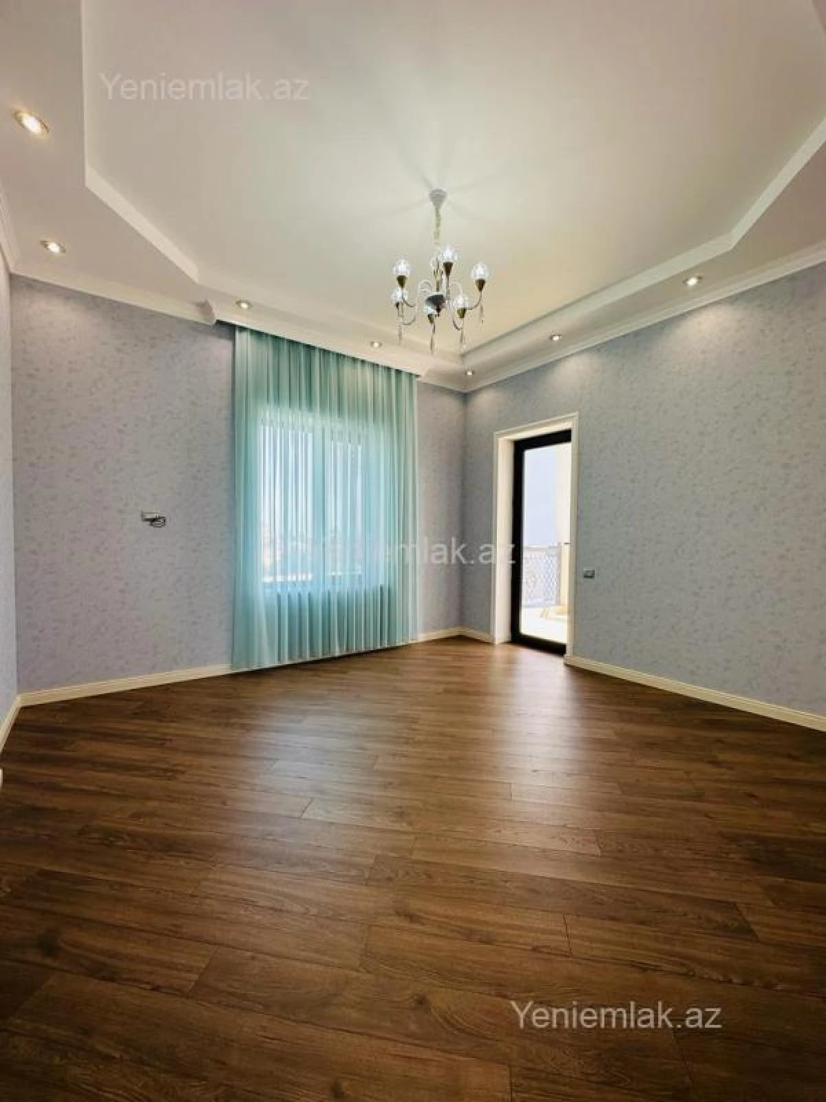 Satılır 6 otaqlı həyət evi 350 m²