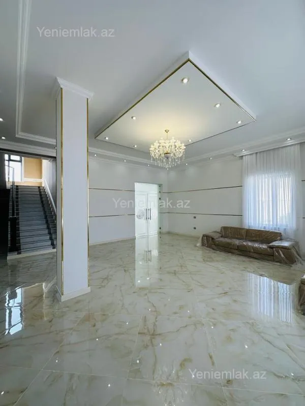 Satılır 6 otaqlı həyət evi 350 m²