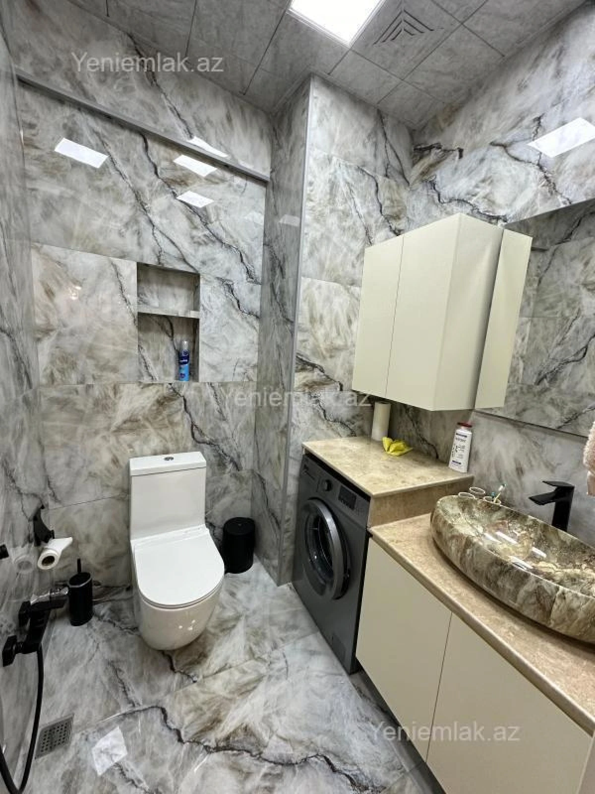 Satılır 2 otaqlı yeni tikili 90 m²