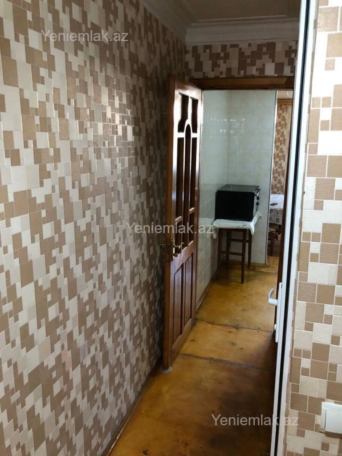 Satılır 3 otaqlı köhnə tikili 100 m²