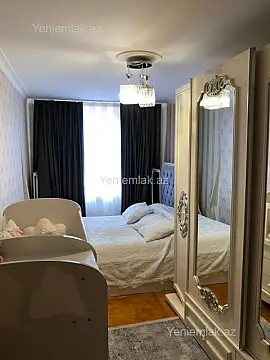 Satılır 3 otaqlı köhnə tikili 100 m²