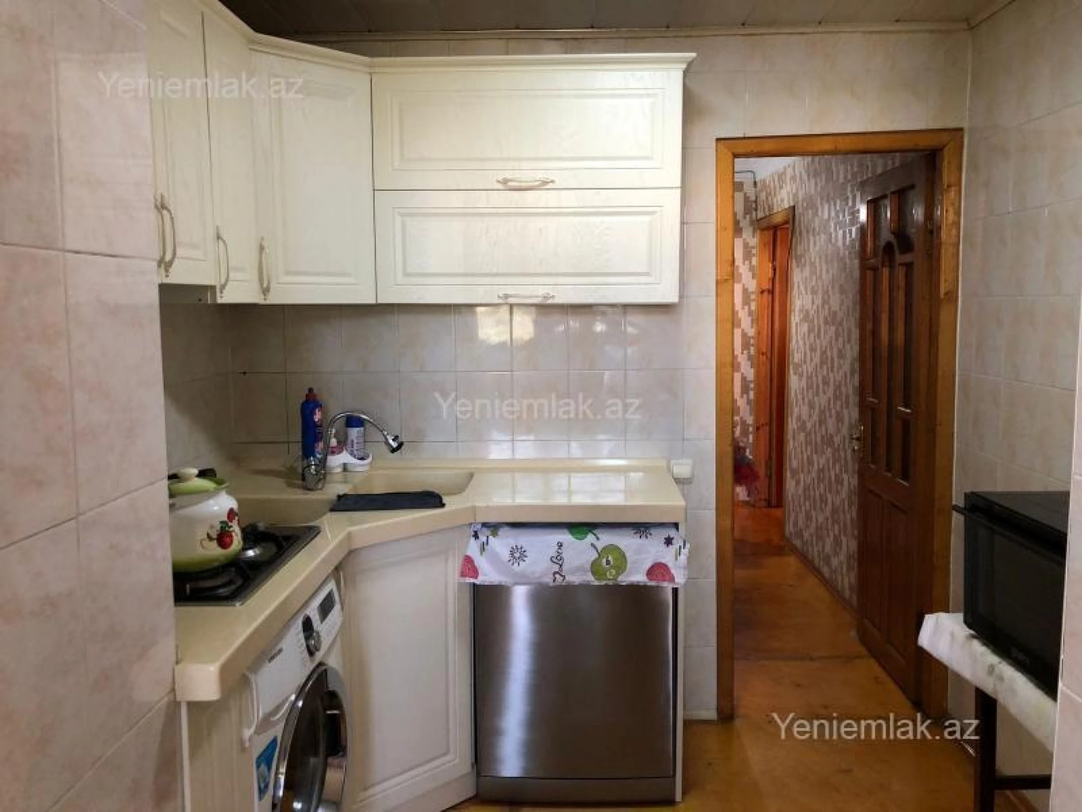 Satılır 3 otaqlı köhnə tikili 100 m²