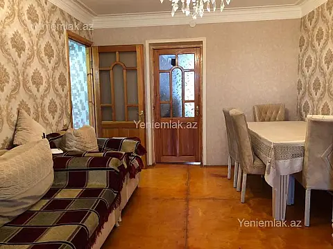 Satılır 3 otaqlı köhnə tikili 100 m²