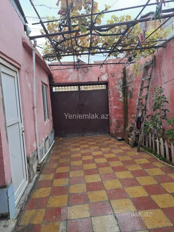 Satılır 4 otaqlı həyət evi 95 m²