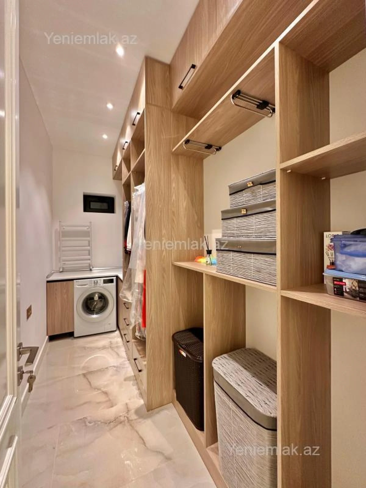 Satılır 5 otaqlı həyət evi 250 m²