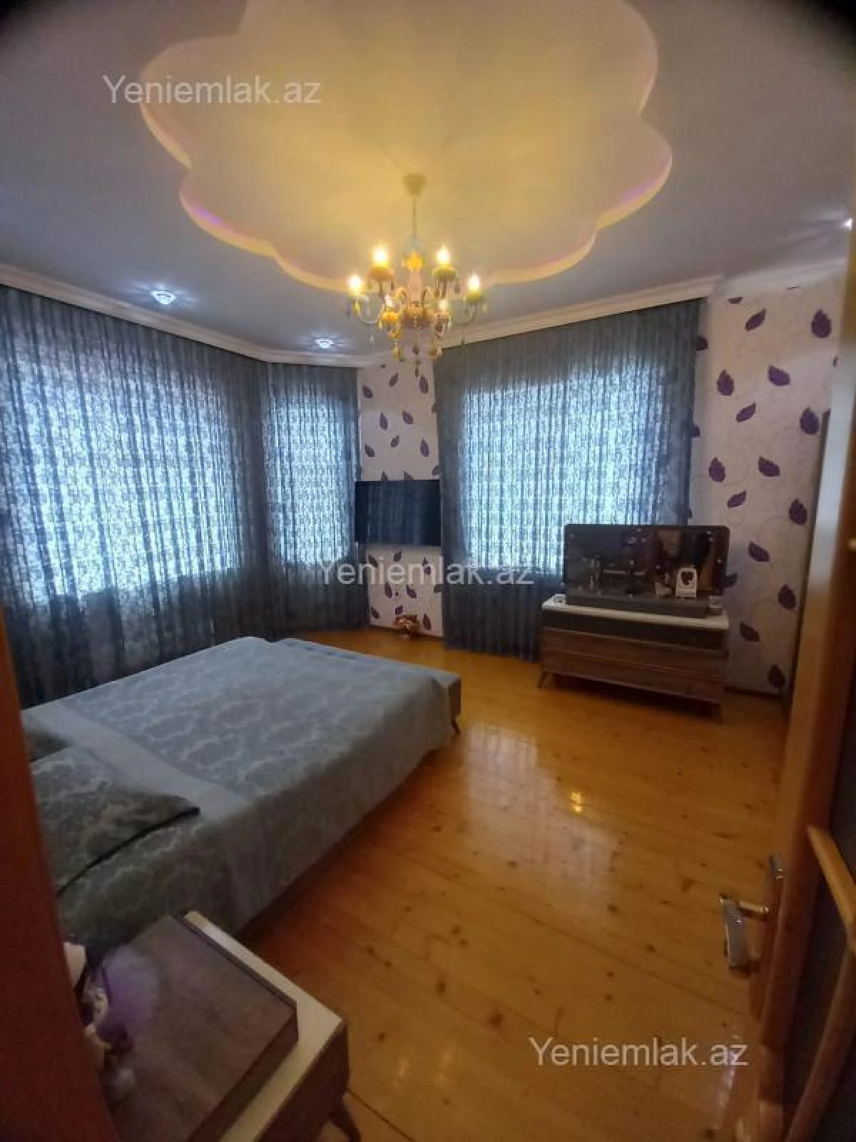 Satılır 6 otaqlı həyət evi 400 m²
