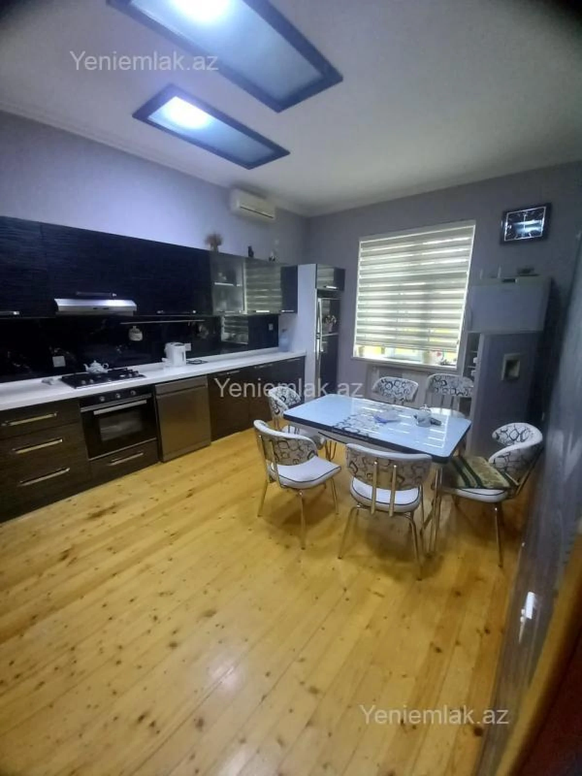 Satılır 6 otaqlı həyət evi 400 m²