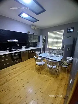 Satılır 6 otaqlı həyət evi 400 m²