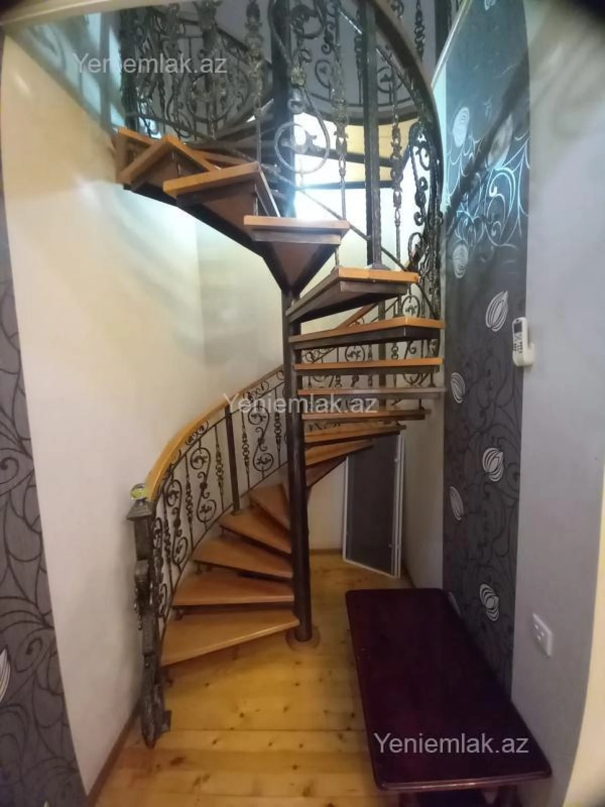 Satılır 6 otaqlı həyət evi 400 m²