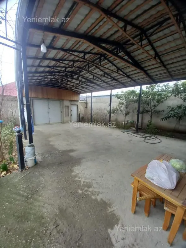 Satılır 6 otaqlı həyət evi 400 m²