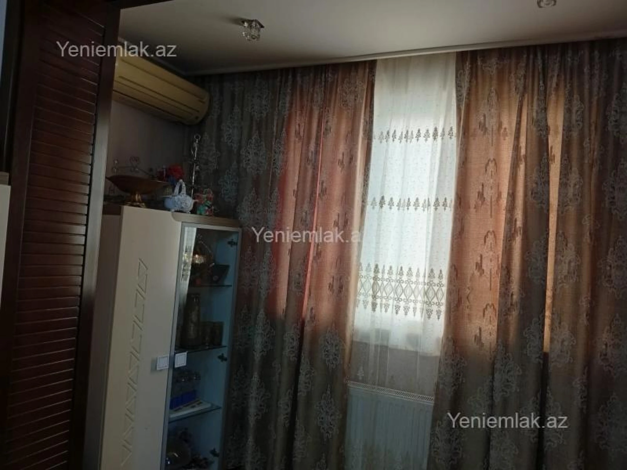 Satılır 2 otaqlı köhnə tikili 55 m²