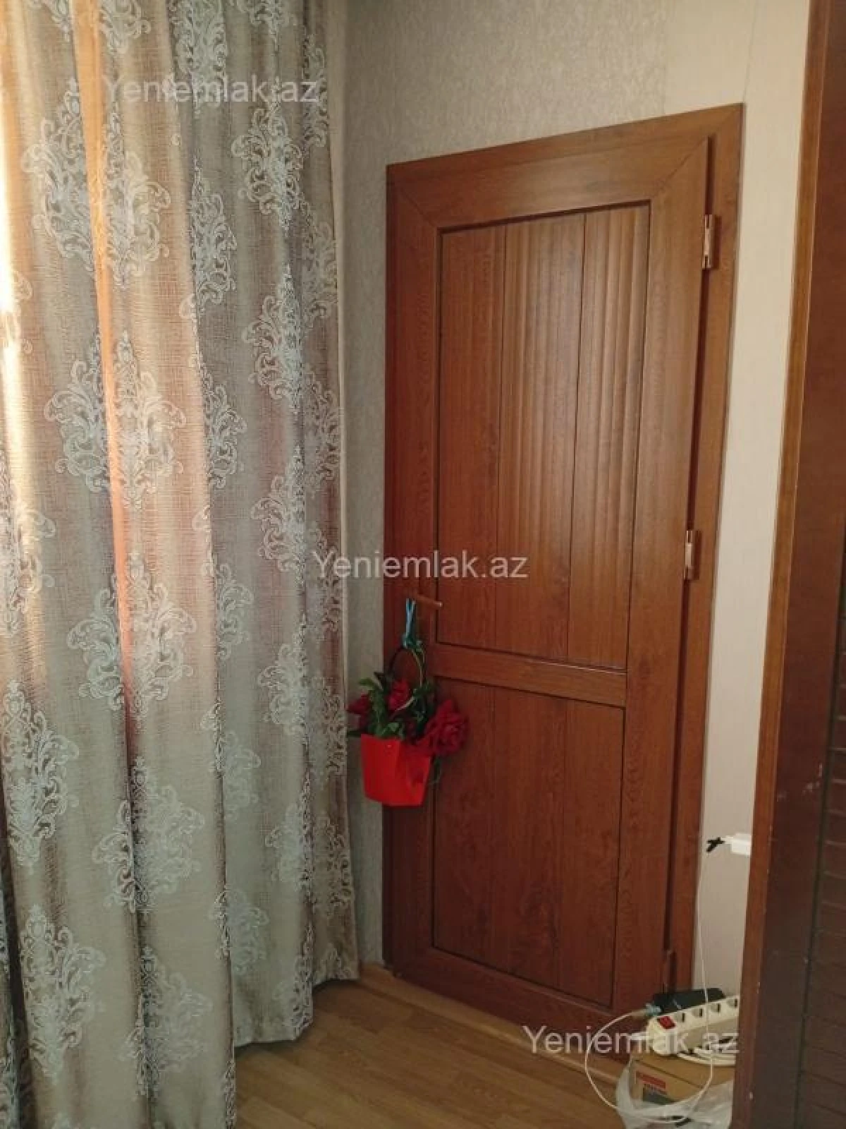 Satılır 2 otaqlı köhnə tikili 55 m²