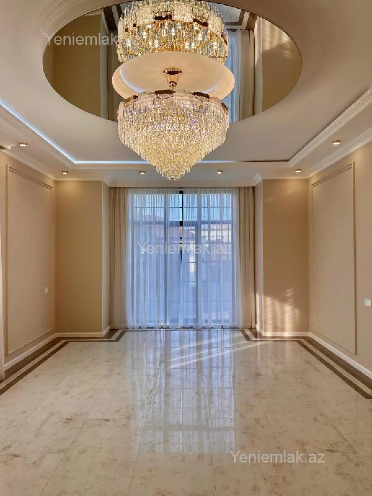 Satılır 5 otaqlı həyət evi 460 m²