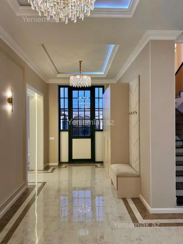 Satılır 5 otaqlı həyət evi 460 m²