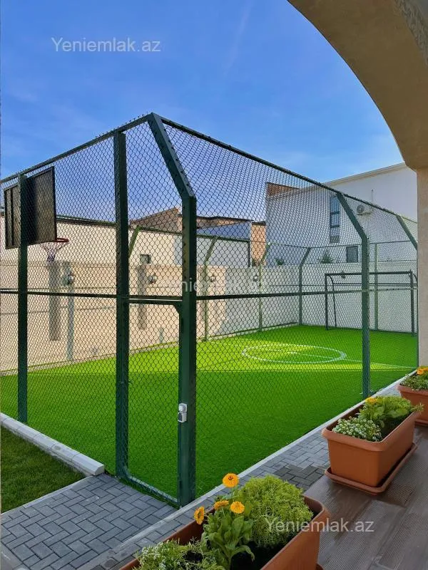 Satılır 5 otaqlı həyət evi 460 m²