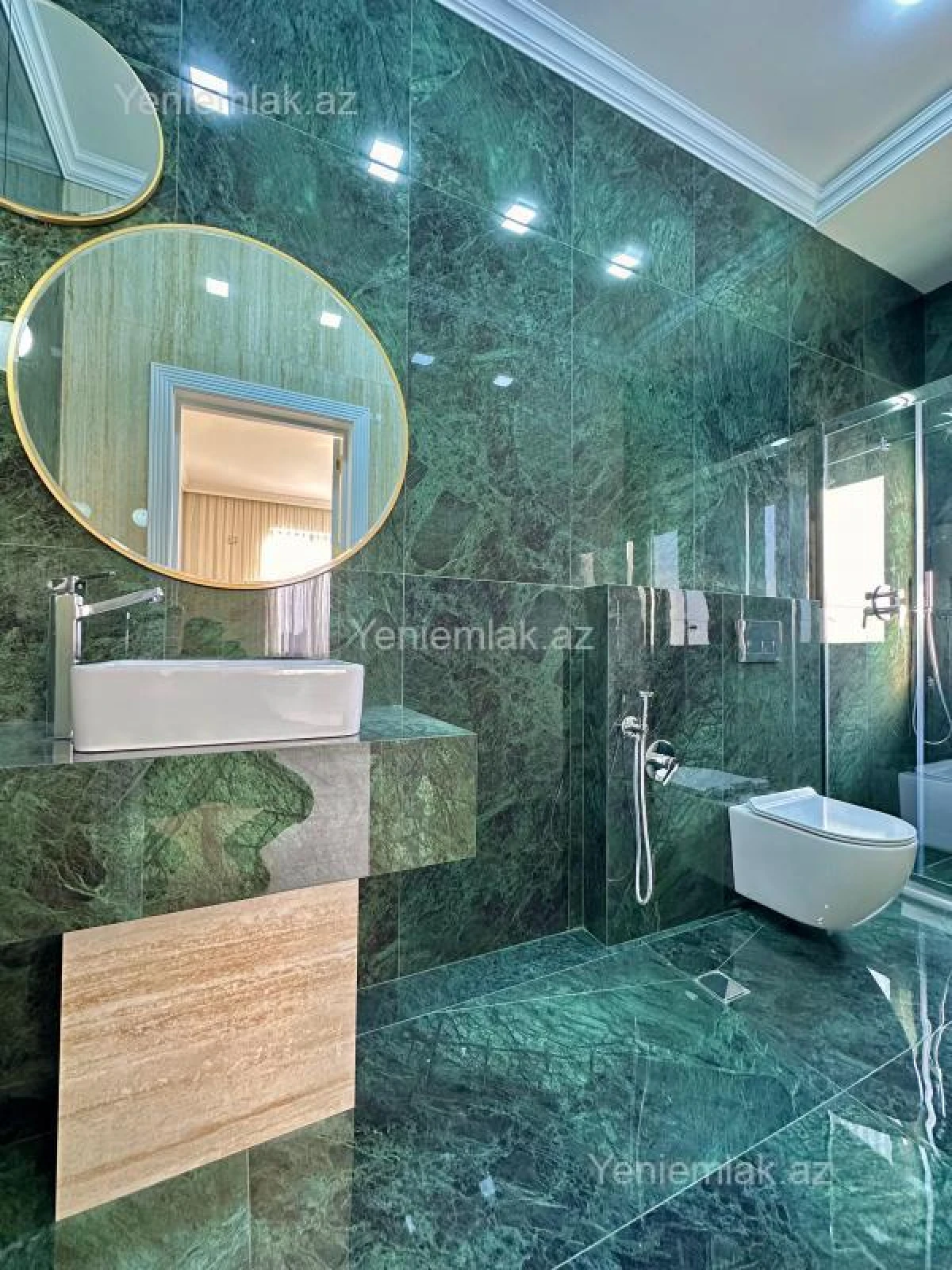 Satılır 5 otaqlı həyət evi 460 m²