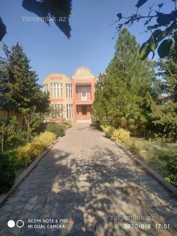 Satılır 6 otaqlı həyət evi 340 m²