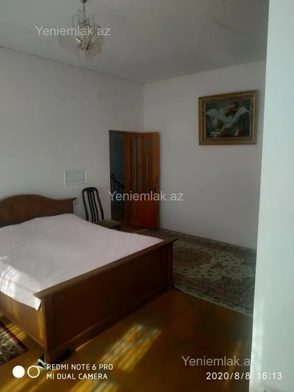 Satılır 6 otaqlı həyət evi 340 m²