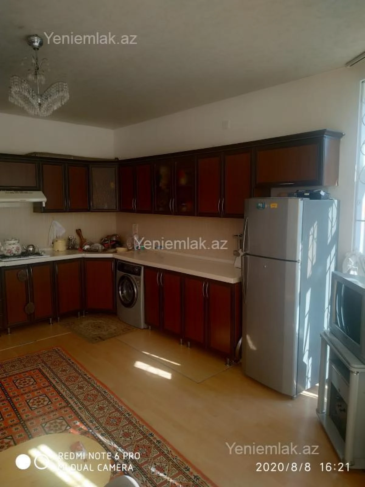 Satılır 6 otaqlı həyət evi 340 m²
