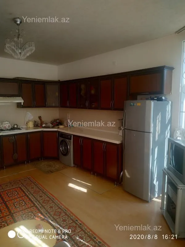 Satılır 6 otaqlı həyət evi 340 m²