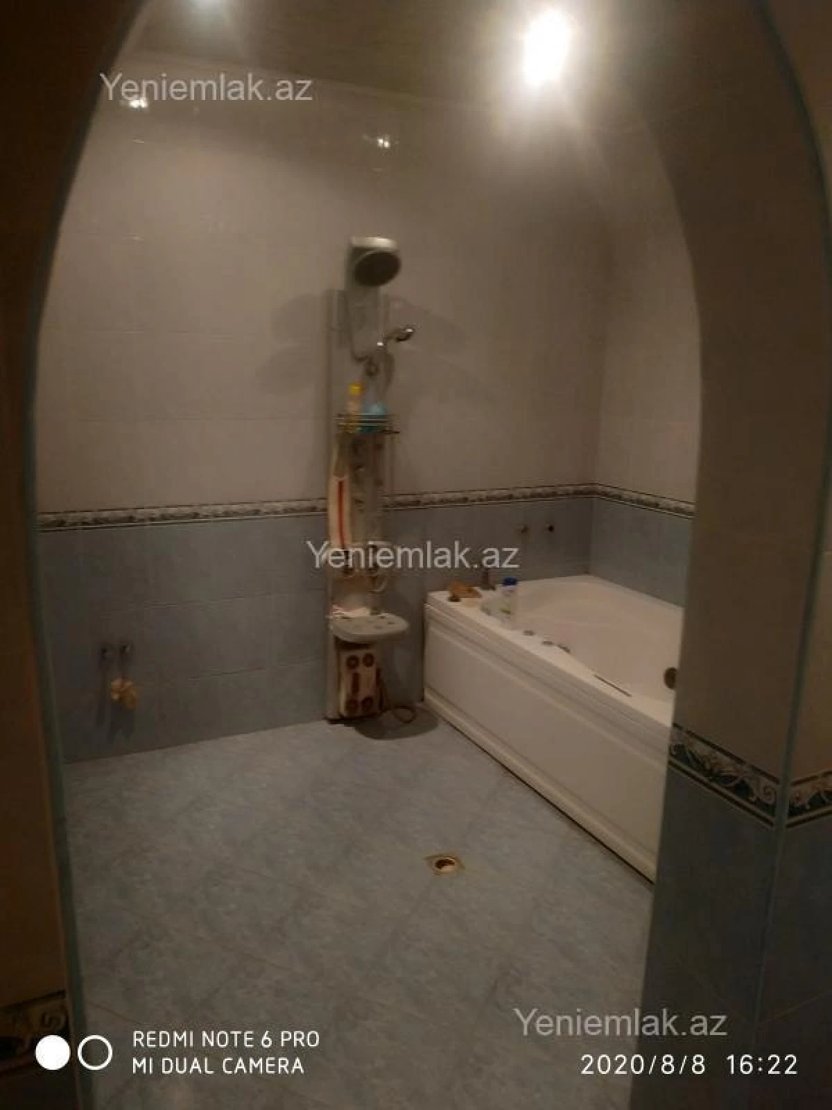 Satılır 6 otaqlı həyət evi 340 m²