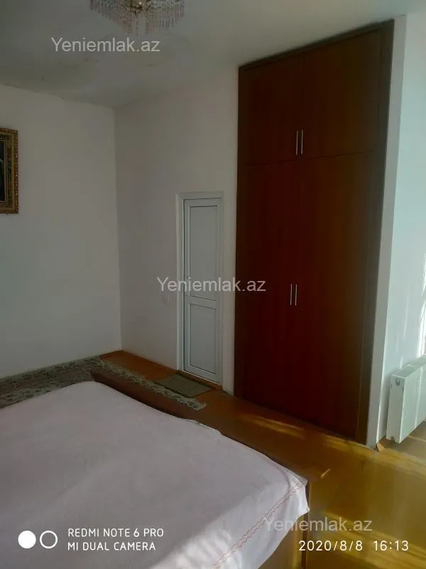 Satılır 6 otaqlı həyət evi 340 m²
