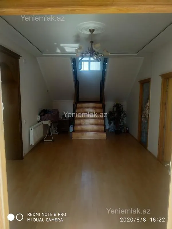 Satılır 6 otaqlı həyət evi 340 m²