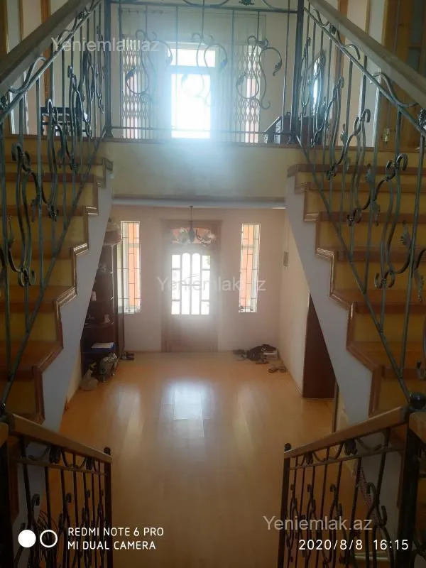 Satılır 6 otaqlı həyət evi 340 m²