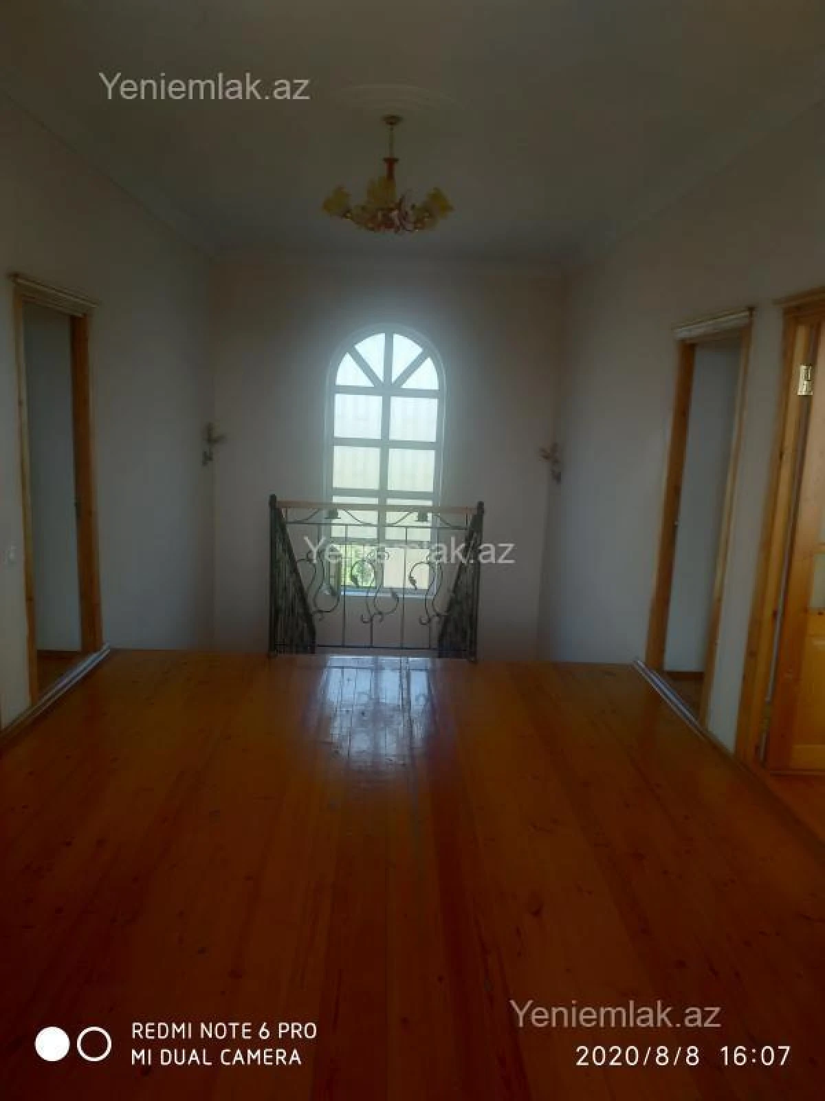 Satılır 6 otaqlı həyət evi 340 m²