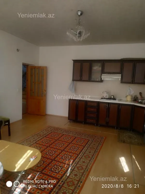 Satılır 6 otaqlı həyət evi 340 m²